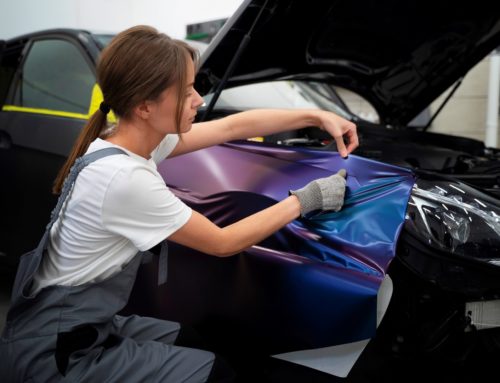 Autoadesivos para Plotagem de Veículos: Estratégias de Revenda para o Mercado Automotivo