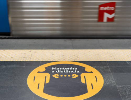 Autoadesivos na Sinalização Temporária: Uma Oportunidade Recorrente para Revendedores